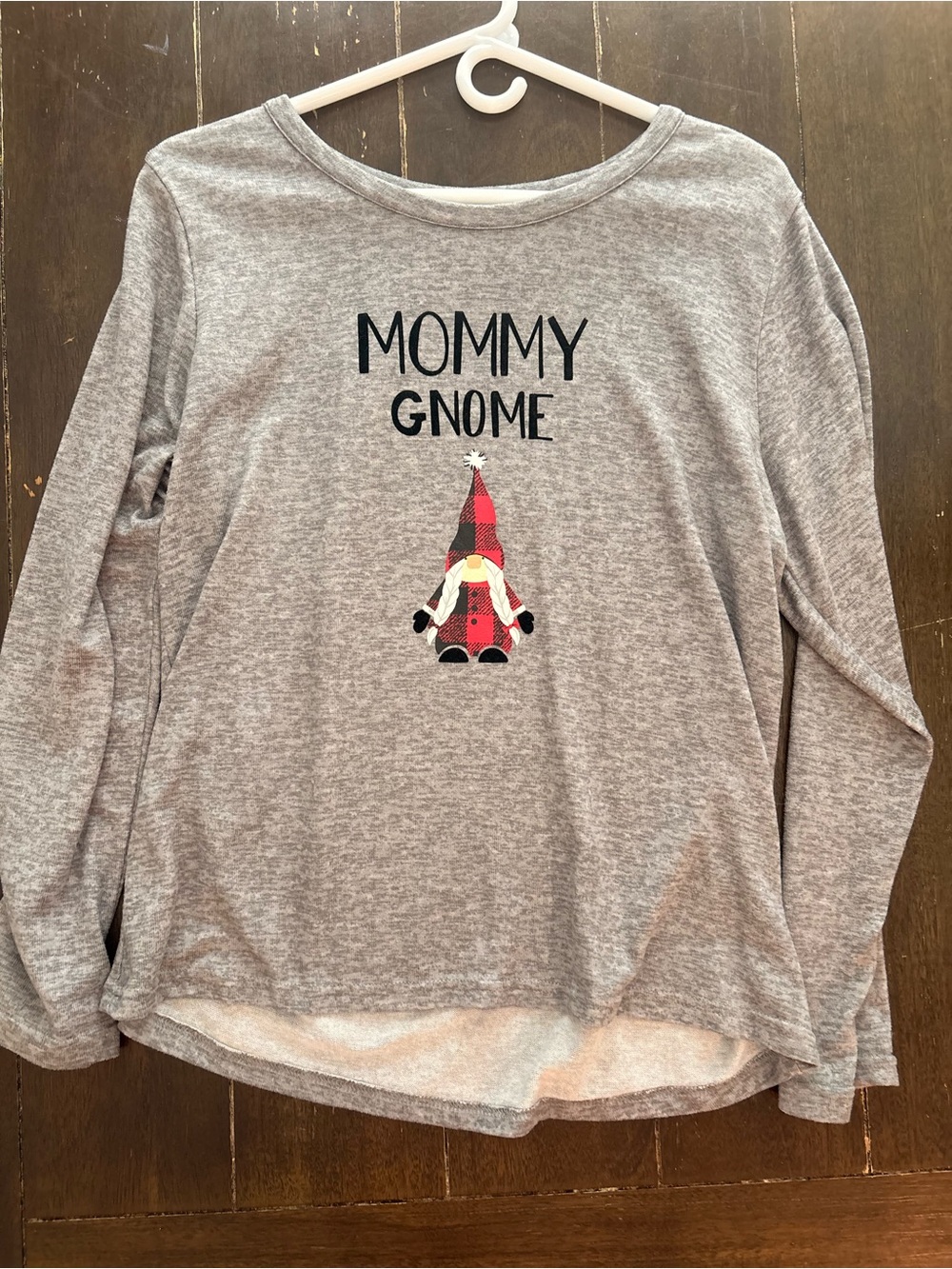 Mommy Gnome Gray Long Sleeve Tee